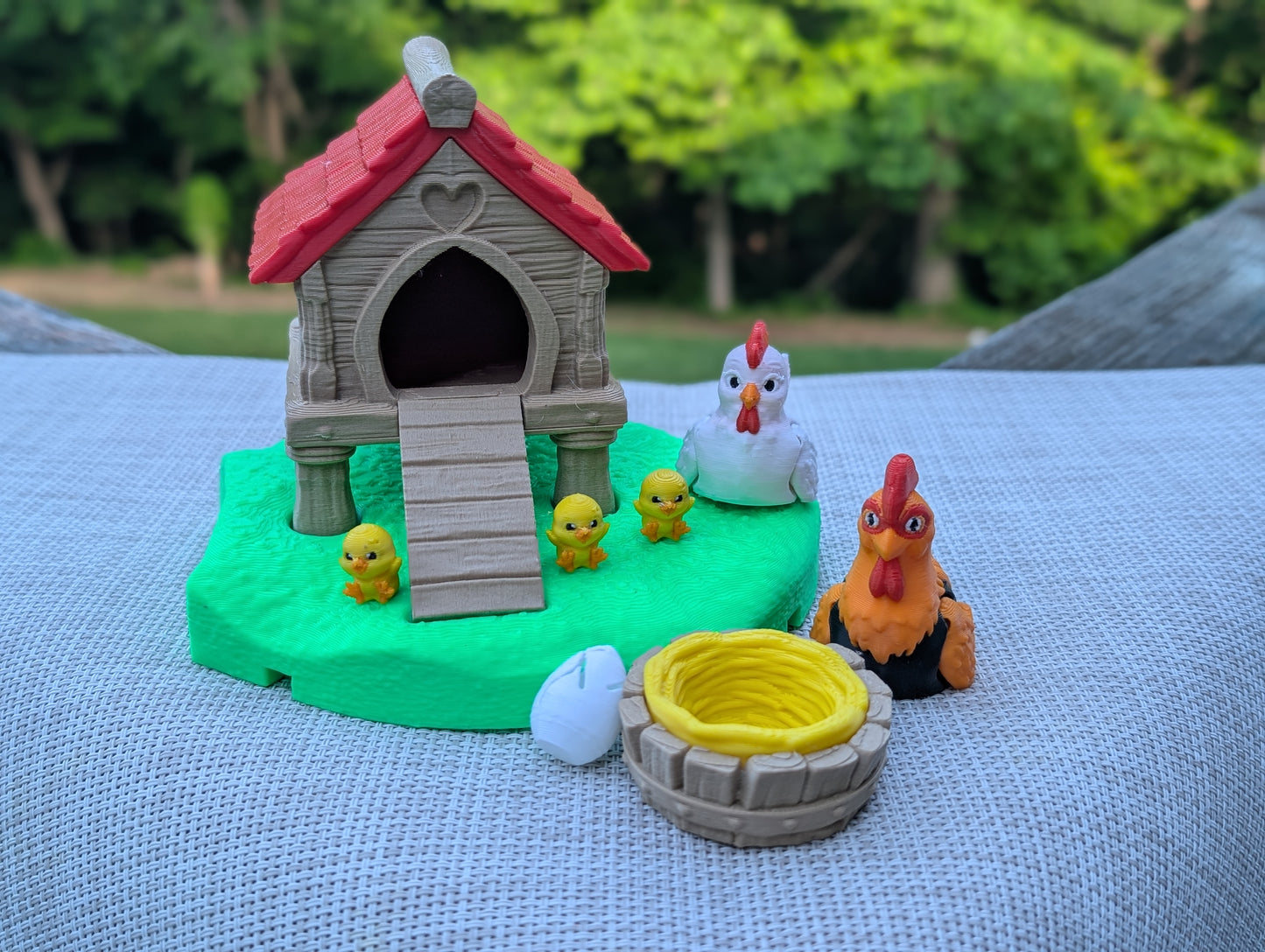 Tiny Farm Chicken Coop Playset — Interactive 3D Printed Farm Toy
