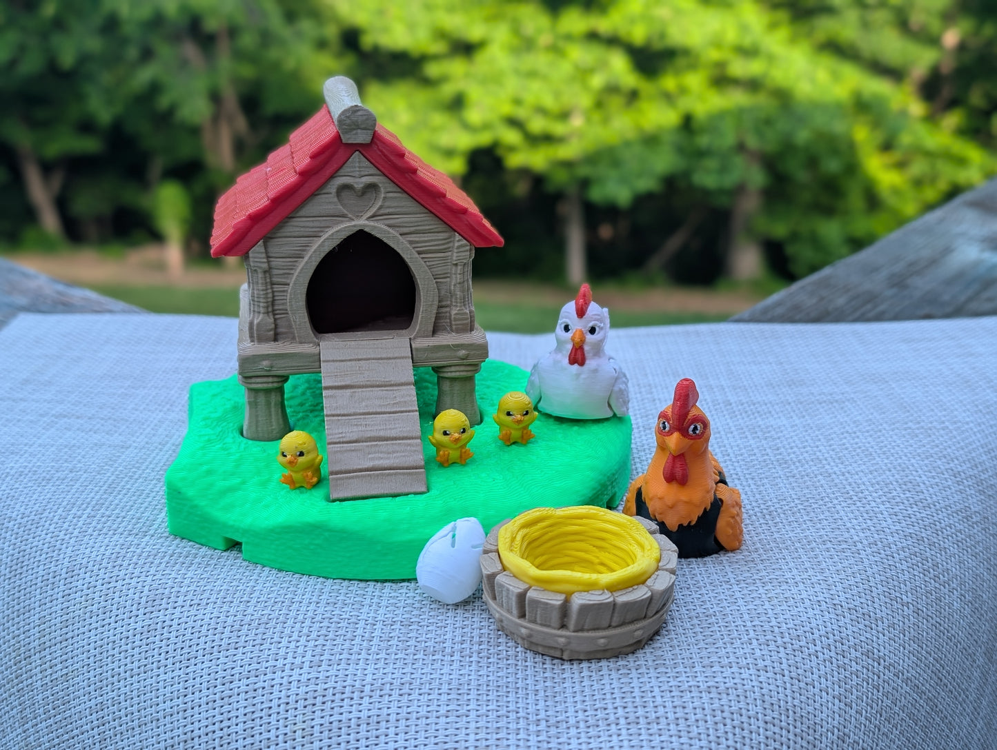 Tiny Farm Chicken Coop Playset — Interactive 3D Printed Farm Toy