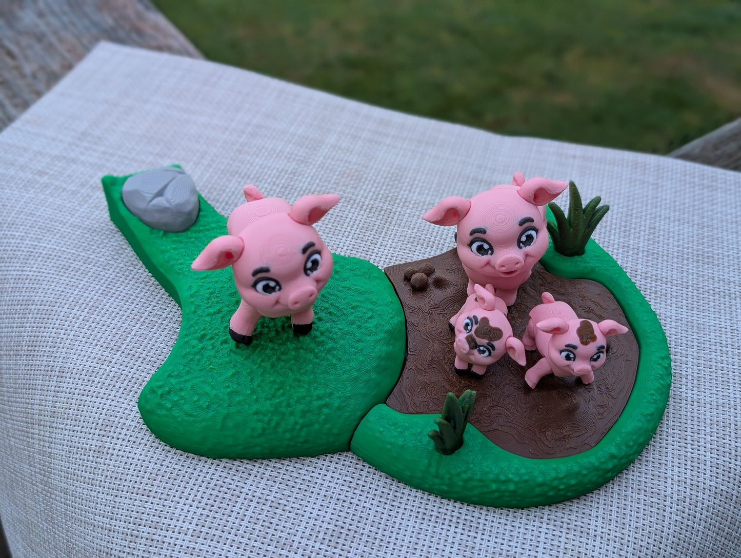 Tiny Farm Pig Pen Playset — 4 Articulating Pigs & Muddy Farm Scene