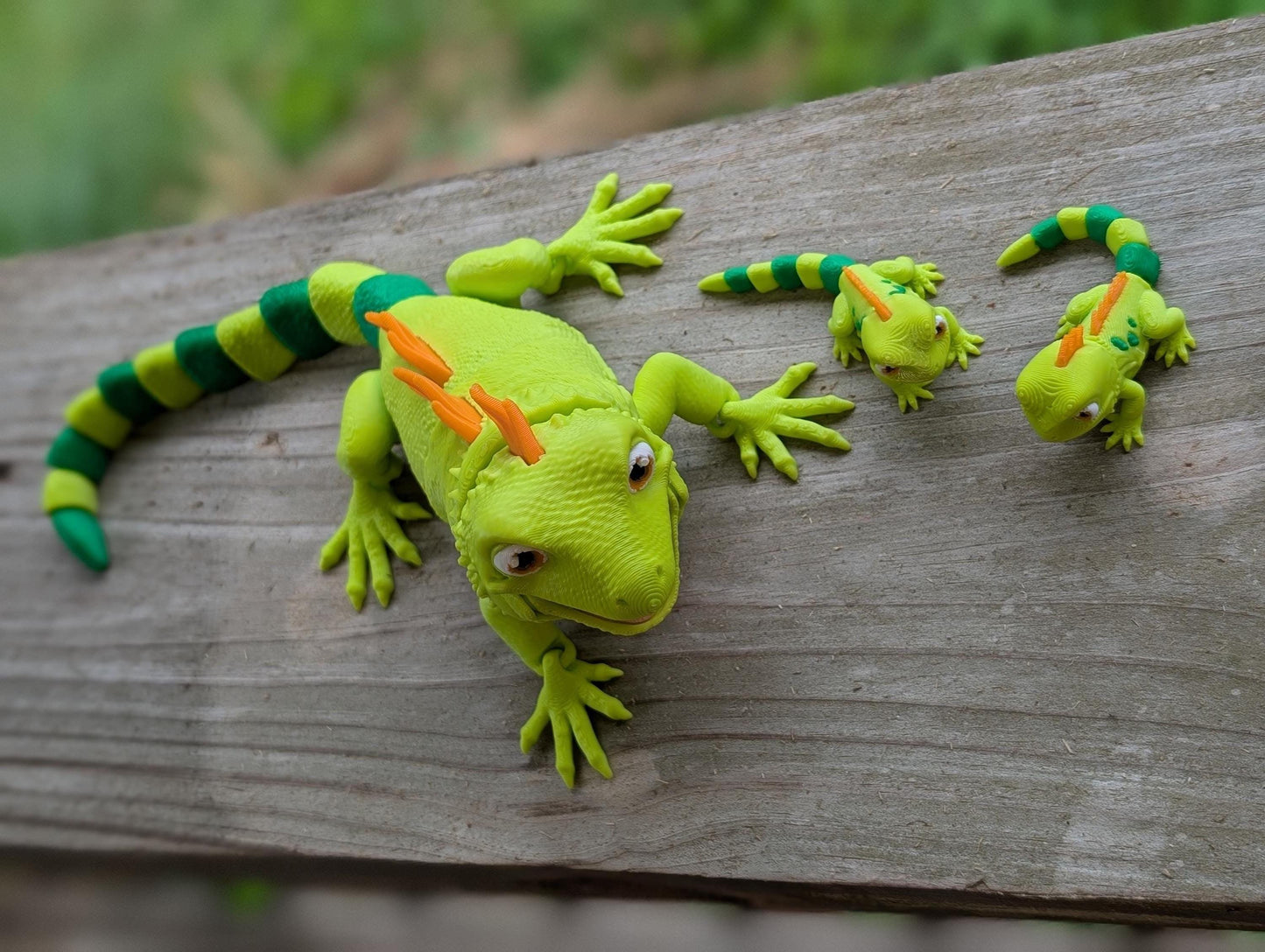 Articulating Iguana Family Set — Large Iguana & 2 Baby Iguanas